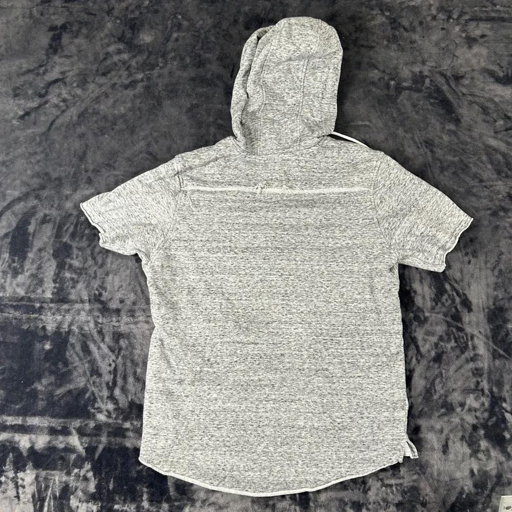 Under Armour Short‎ Sleeve Hoodie Mens Small Gray Project Rock RSPCT Brahma Bull